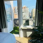 Prado Next Door 酒店