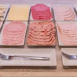 Prado Next Door 酒店 3*