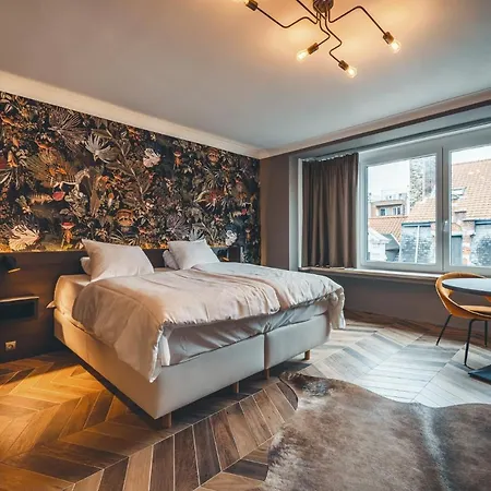 Prado Next Door Hotel 2*