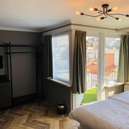 Prado Next Door Hotel