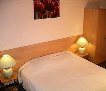 Otel Prado Next Door 3*