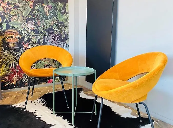 Готель Prado Next Door 3*