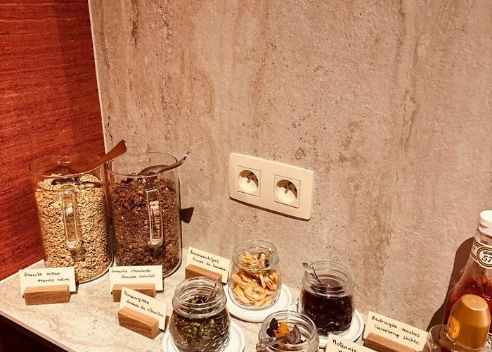 Готель Prado Next Door