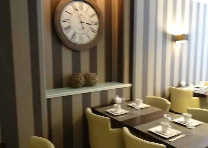 Hotel Prado Next Door 3*