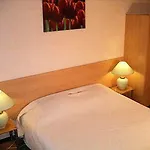 酒店 Prado Next Door 3*