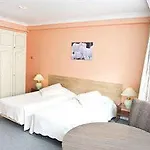 酒店 Prado Next Door 3*