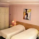 Prado Next Door 奥斯滕德