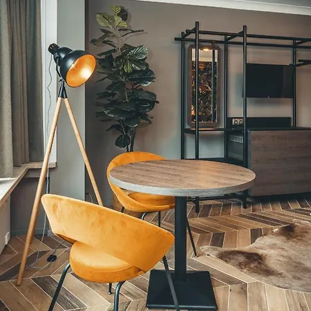 Ξενοδοχείο Prado Next Door 2*