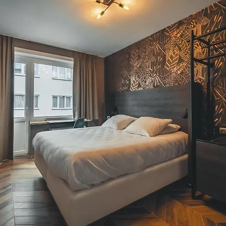 Prado Next Door 酒店 3*