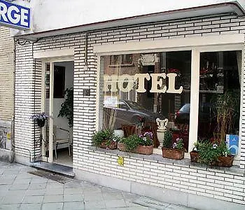 Ξενοδοχείο Prado Next Door 2*